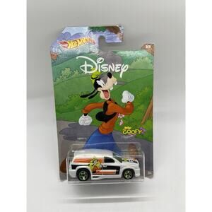Hot Wheels 2018 Disney 90 Years Goofy #3/8 Fandango (White) VHTF